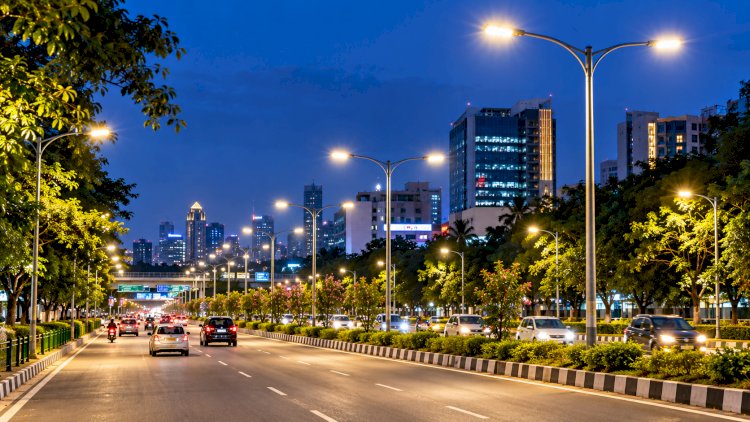 Bengaluru Streetlight Replacement: Krishna Byre Gowda Sets October 31 Deadline for LED Installation